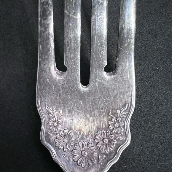 Antique Roger and Sons serving fork stamped 1910. - Picture 3 of 5
